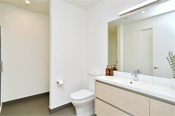 Stadium Central 2 – Modern CBD Stay w/ Secure Entry - 
