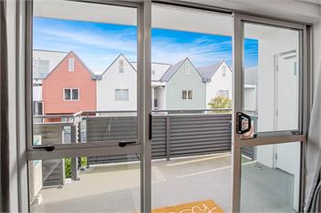 Urban Oasis (Bachcare) - 