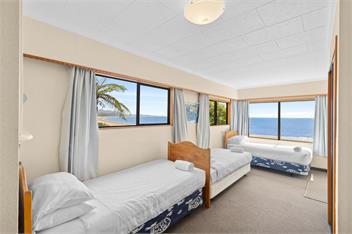 Parapara Esplanade -