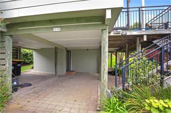 Sandy Feet Beach House - right across from Onemana Beach - 