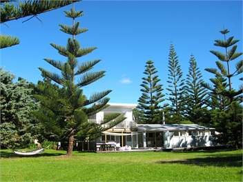 Bach No. 5 at Sunny Riversdale - Riversdale Beach Masterton 