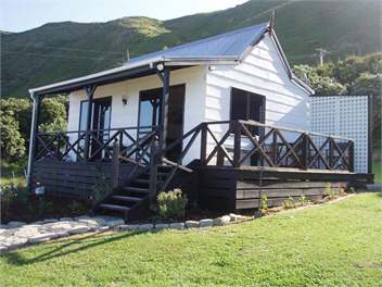Alfies on Mataikona Road - 