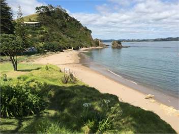 Beach Escape - Tapeka Beach Bach - Russell