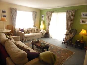 BROOKBY RIDGE COTTAGE - Wow! Take a look at those views... - Blenheim