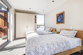 Stay in Wellington - The Penthouse on Evans Bay - Wellington