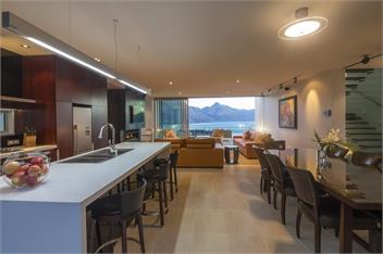 Villa de Luxe | Stunning Location + Spa Pool - Queenstown