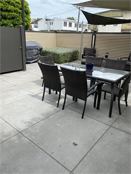 A Home Away from Home by Hagley Park - Christchurch