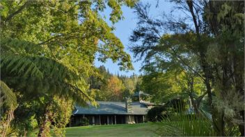 The Lodge at Takou River *RIVERSIDE RETREAT* - Kerikeri