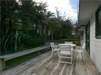 Laid Back on Lakewood (Bachcare) - Taupo Central