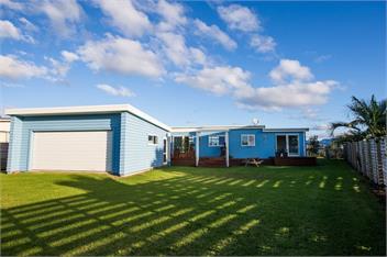 Waterfront Wonder (Bachcare) - Matarangi