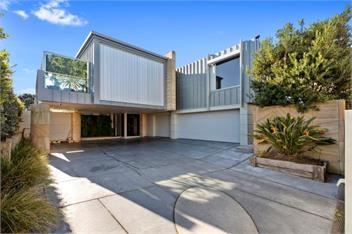 Ocean Beach Retreat - Tauranga