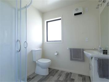 Whitestone Cottage - Te Anau Lakefront - Te Anau