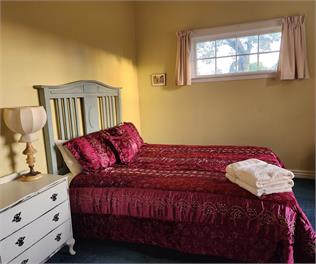 Eclectic Cottage - New Plymouth
