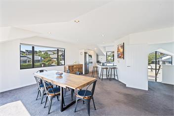 IRONSIDE LAKE VIEW TOWNHOUSE - Wanaka