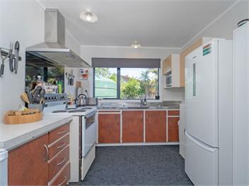 The Bach at 44 (Bachcare) - Cooks Beach