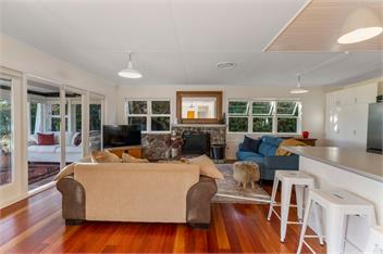 Waterside Bliss (Bachcare) - Taupo