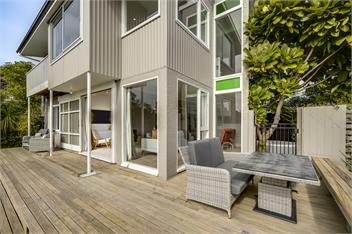 7th Heaven *Spa Pool, Swimming Pool & Close to CBD* - Napier
