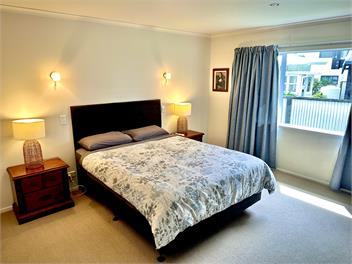 Sunsets by the Beach / Waterfront / Sleeps 8 - Thames
