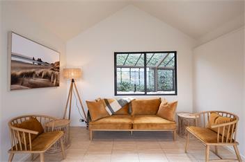 QT Paradise: Panoramic Views & Elegant Comfort - Queenstown