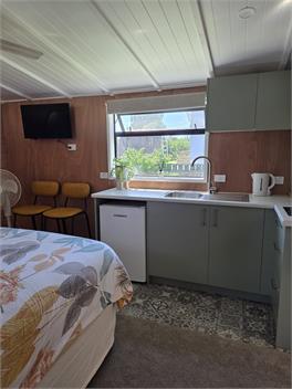 Fantail Cove - 3121