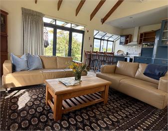 Killeigh House - Where Town Meets Country - Martinborough