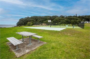 Sandy Feet Beach House - right across from Onemana Beach - 