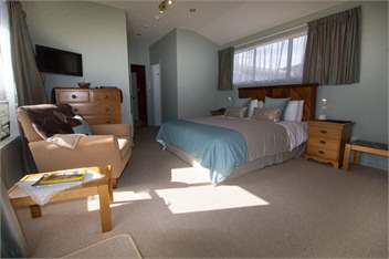 Kowhai Lane Holiday Home - Stewart Island