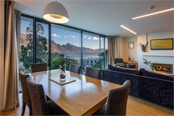 Panorama Dual Level Apartment - Queenstown
