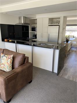 Sub Penthouse Picton Waterfront Luxury Apartment - Picton