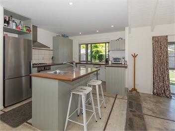 Modern Cottage Charm (Bachcare) - Albert Town