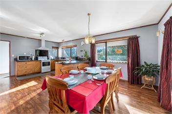 Courtside Quarters (Bachcare) - Waihi Beach