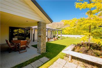 Roys Bay Lodge (Bachcare) - Wanaka