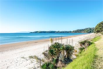 ONETANGI BEACHFRONT ESCAPE - Onetangi