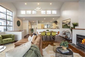 Livin' on Lake Time | Waterfront Accommodation - Queenstown