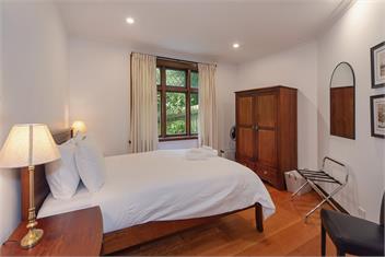 Camellia House: Elevator Access, Swimming, and Spa Pools in a Stunning Setting - Nelson