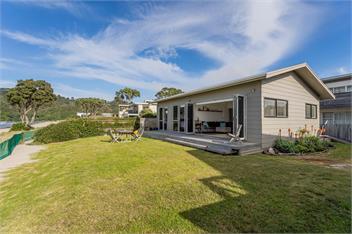 Beachfront Beauty (Bachcare) - Whangamata