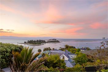 Tasman Suite - Te Whare Rangi - Nelso