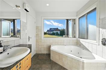 Mt Hutt Retreat (Bachcare) - Windwhistle