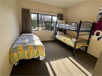 Modern Lake Haven (Bachcare) - 