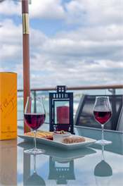 Waterfront Indulgence Voted BEST CITY APARTMENT - Auckland