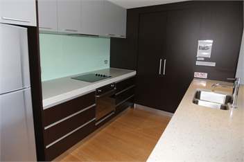 Waterfront Luxury Three Bedroom Quay Apartment - Picton