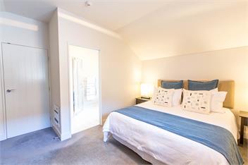 Alpine Village - Lake Edge Apartment A - Queenstown