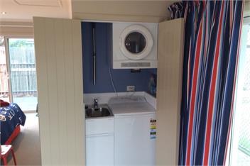 Spa + pool + tennis court + beach: The Tennis Pavilion @ Longshore has it all!   - Waikanae Beach