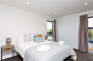 Large and Spacious Newly Built Townhouse - christchurch 