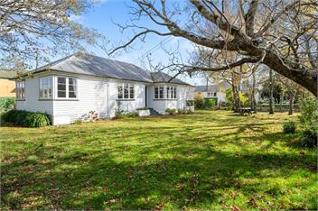 Centrally Located (Bachcare) - Greytown