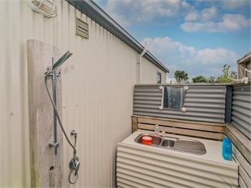 Bach Life on Seabreeze (Bachcare) - Whangamata