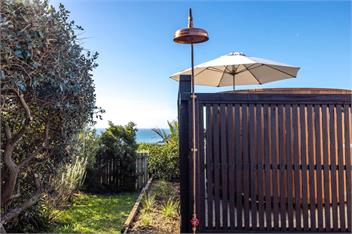 OCEAN BREEZE COTTAGE - Coast & Country - Waiheke Island