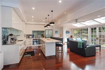 Camellia House: Elevator Access, Swimming, and Spa Pools in a Stunning Setting - Nelson