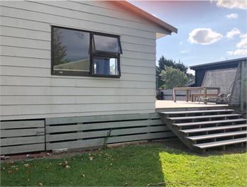 Classic Kiwi Bach - Waihi Beach