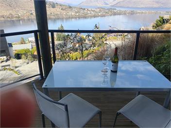 Enjoy LakeView Panoramas in comfort - 